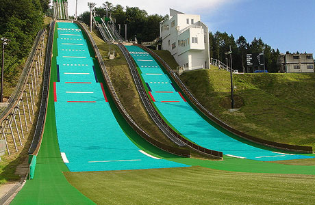 花輪シャンツェ技場